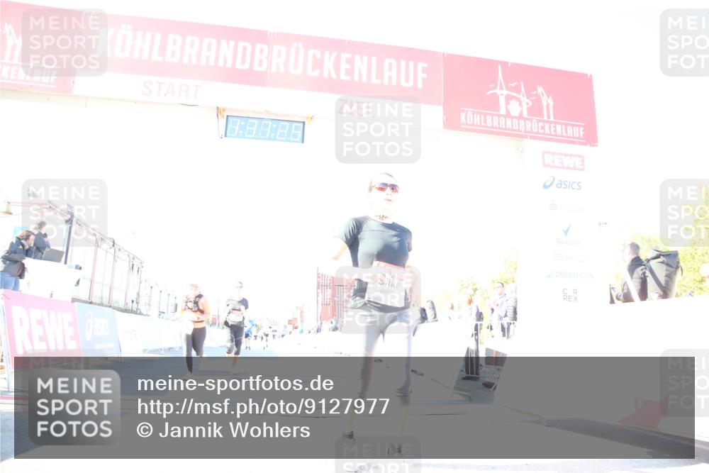 03.10.2025 - Köhlbrandbrückenlauf Jannik Wohlers http://msf.ph/oto/9127977 03.10.2025 13:37:25 Ziel 5143, 5190, 5241, 5554, 6000, 6133 meine-sportfotos.de