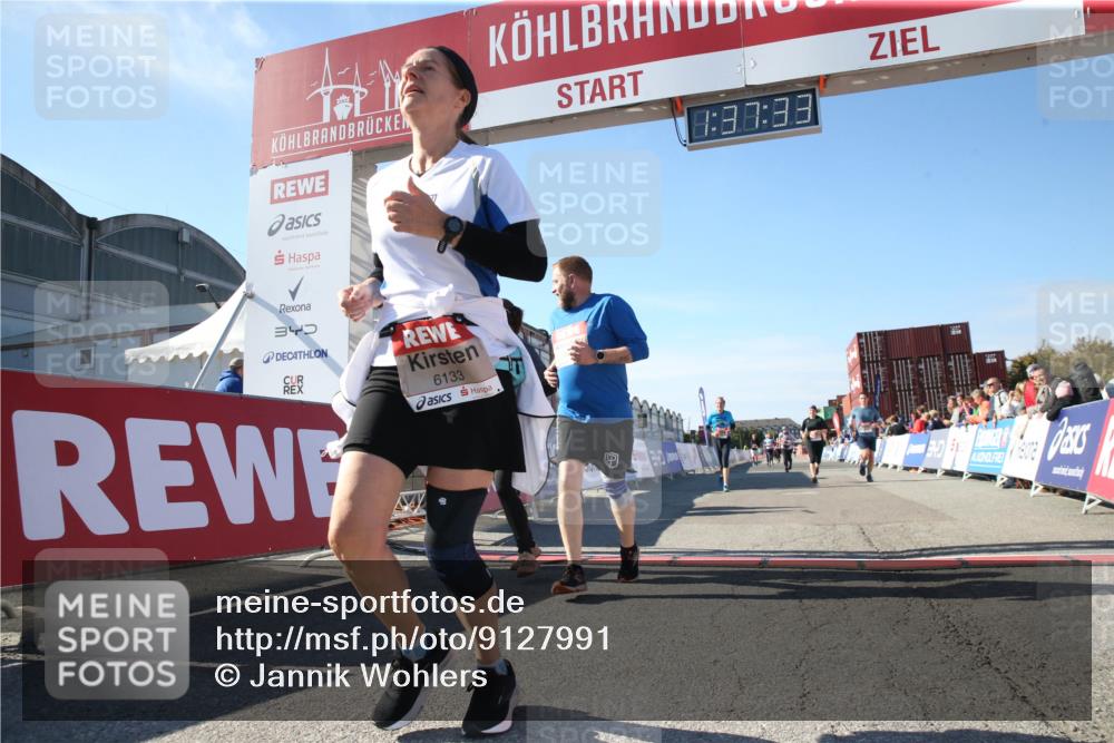 03.10.2025 - Köhlbrandbrückenlauf Jannik Wohlers http://msf.ph/oto/9127991 03.10.2025 13:37:33 Ziel 4611, 4863, 5190, 5241, 5550, 5551, 5554, 5756, 6000, 6133, 6402 meine-sportfotos.de