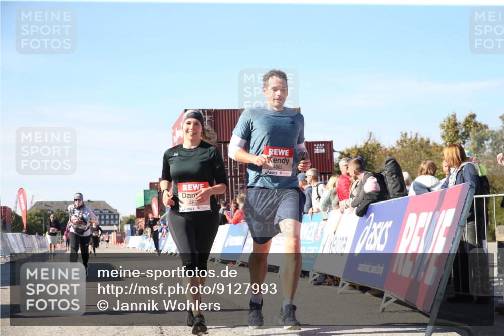 03.10.2025 - Köhlbrandbrückenlauf Jannik Wohlers http://msf.ph/oto/9127993 03.10.2025 13:37:36 Ziel 4611, 4863, 5190, 5201, 5384, 5550, 5551, 5756, 6133, 6402 meine-sportfotos.de