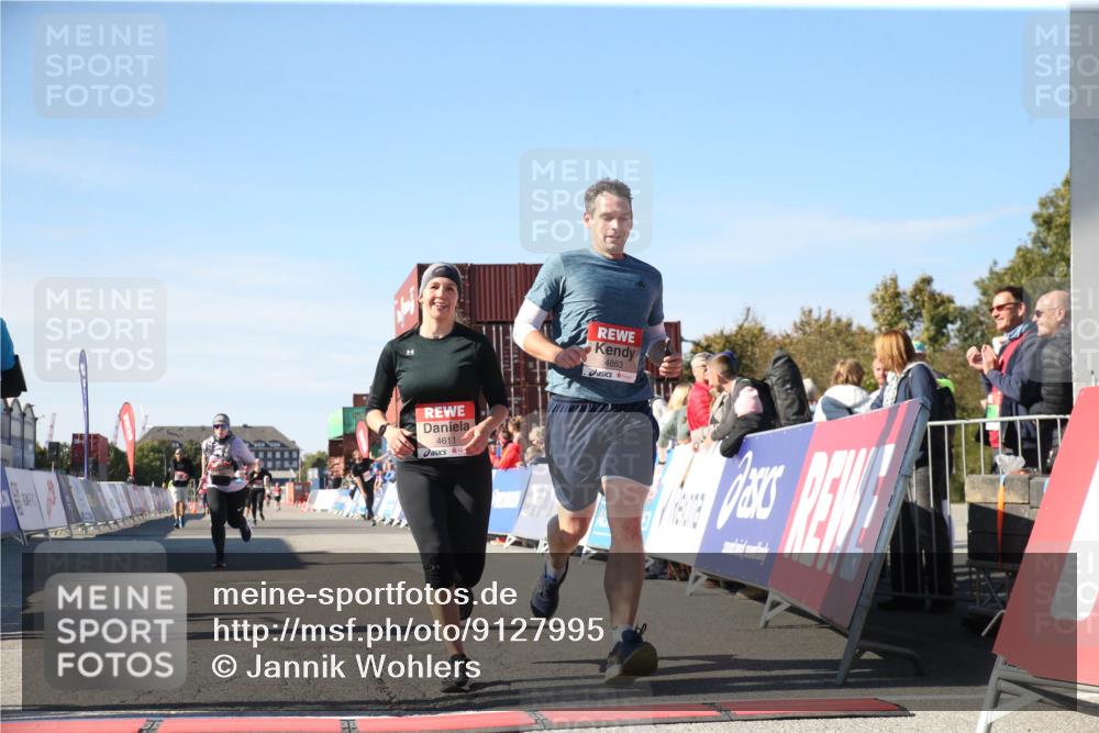 03.10.2025 - Köhlbrandbrückenlauf Jannik Wohlers http://msf.ph/oto/9127995 03.10.2025 13:37:36 Ziel 4611, 4863, 5190, 5201, 5384, 5550, 5551, 5756, 6133, 6402 meine-sportfotos.de