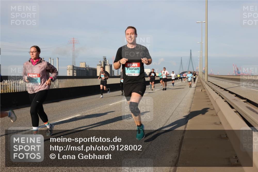 03.10.2025 - Köhlbrandbrückenlauf Lena Gebhardt http://msf.ph/oto/9128002 03.10.2025 09:47:52 Position 2 1864, 1045 meine-sportfotos.de