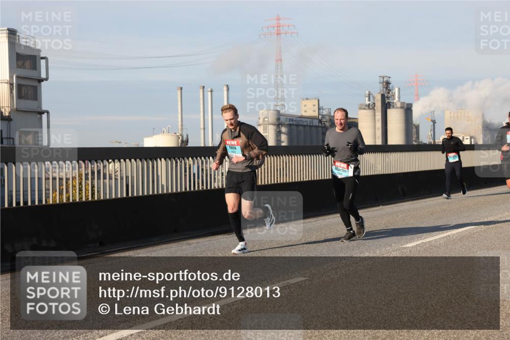 03.10.2025 - Köhlbrandbrückenlauf Lena Gebhardt http://msf.ph/oto/9128013 03.10.2025 09:47:54 Position 2 1623 meine-sportfotos.de