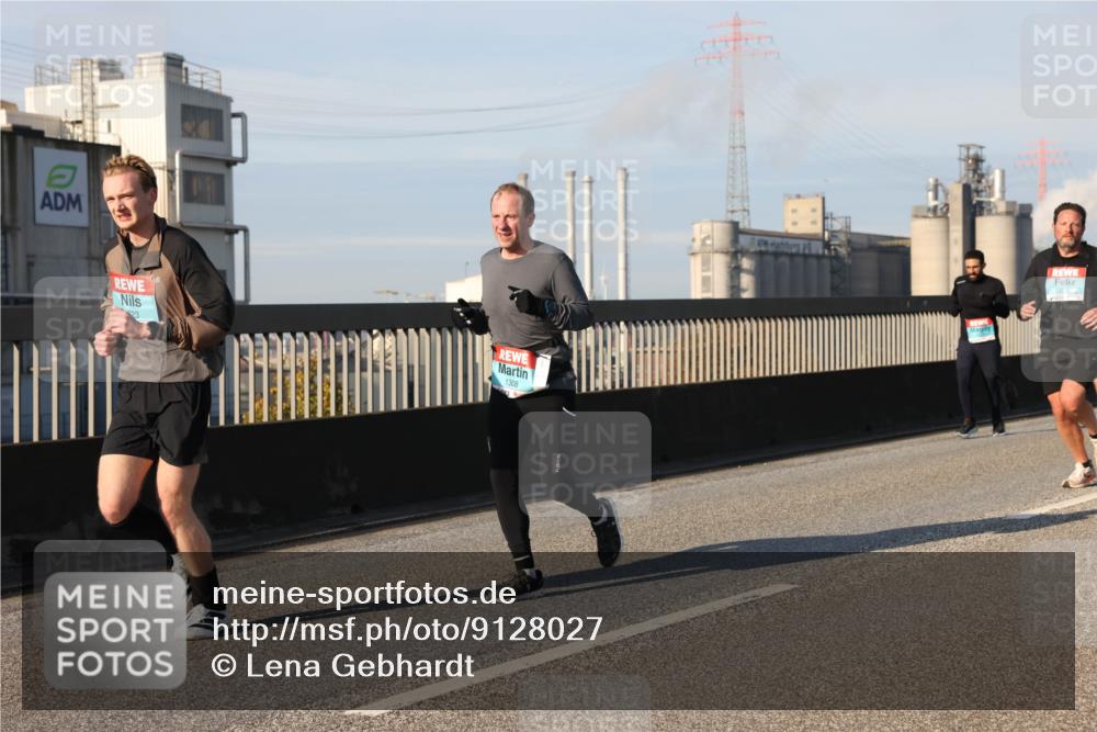 03.10.2025 - Köhlbrandbrückenlauf Lena Gebhardt http://msf.ph/oto/9128027 03.10.2025 09:47:55 Position 2 23, 1308, 3262 meine-sportfotos.de