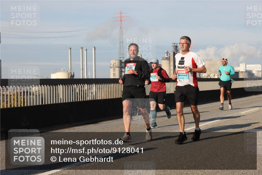 03.10.2025 - Köhlbrandbrückenlauf Lena Gebhardt http://msf.ph/oto/9128041 03.10.2025 09:47:56 Position 2 1808, 3236 meine-sportfotos.de