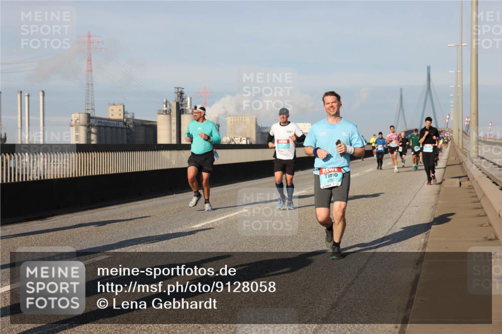 03.10.2025 - Köhlbrandbrückenlauf Lena Gebhardt http://msf.ph/oto/9128058 03.10.2025 09:47:58 Position 2 2732 meine-sportfotos.de