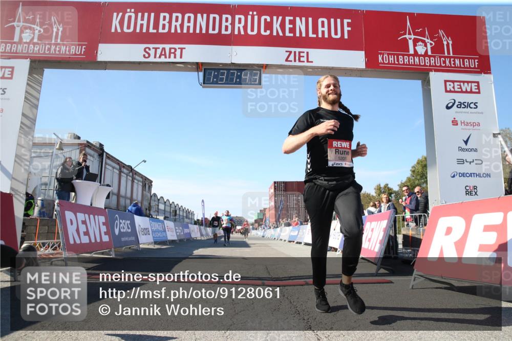 03.10.2025 - Köhlbrandbrückenlauf Jannik Wohlers http://msf.ph/oto/9128061 03.10.2025 13:37:44 Ziel 4014, 4611, 4863, 5201, 5305, 5384, 5420, 5756, 6295, 6402 meine-sportfotos.de