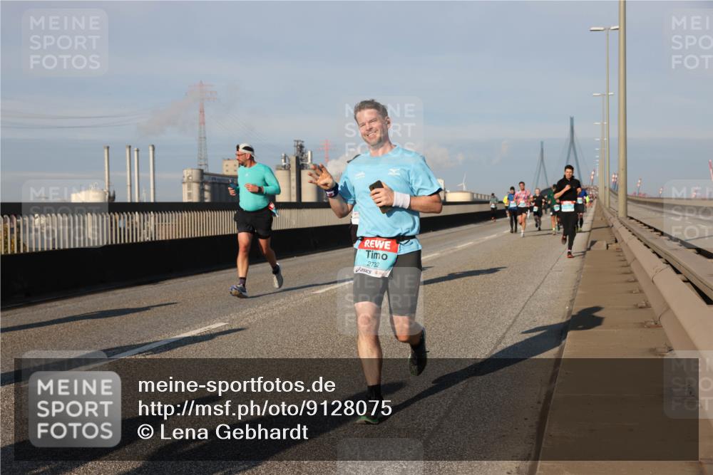 03.10.2025 - Köhlbrandbrückenlauf Lena Gebhardt http://msf.ph/oto/9128075 03.10.2025 09:47:58 Position 2 2732 meine-sportfotos.de