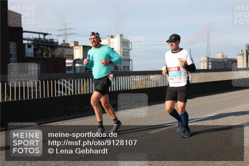 03.10.2025 - Köhlbrandbrückenlauf Lena Gebhardt http://msf.ph/oto/9128107 03.10.2025 09:48:00 Position 2 3791 meine-sportfotos.de