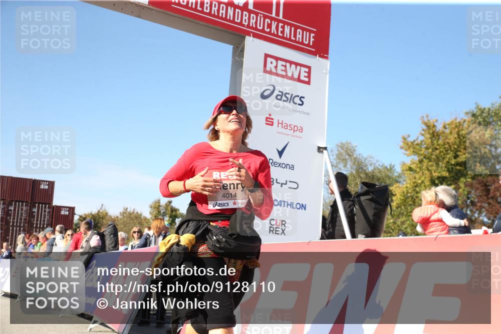 03.10.2025 - Köhlbrandbrückenlauf Jannik Wohlers http://msf.ph/oto/9128110 03.10.2025 13:37:52 Ziel 4014, 5201, 5305, 5384, 5420, 6295 meine-sportfotos.de