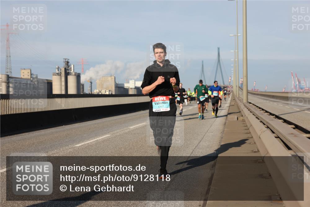 03.10.2025 - Köhlbrandbrückenlauf Lena Gebhardt http://msf.ph/oto/9128118 03.10.2025 09:48:01 Position 2 1767 meine-sportfotos.de