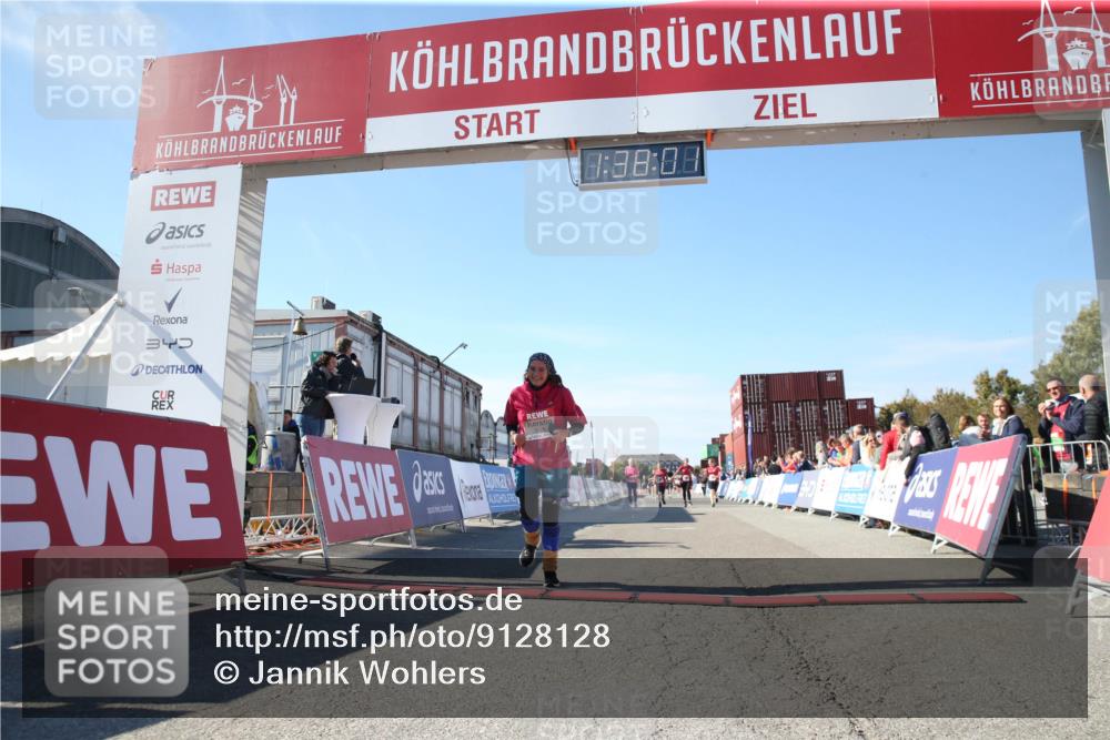03.10.2025 - Köhlbrandbrückenlauf Jannik Wohlers http://msf.ph/oto/9128128 03.10.2025 13:38:02 Ziel 5188, 5343, 5409, 6515 meine-sportfotos.de