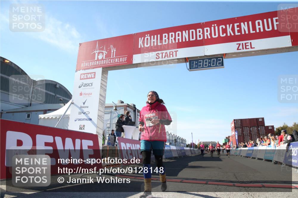 03.10.2025 - Köhlbrandbrückenlauf Jannik Wohlers http://msf.ph/oto/9128148 03.10.2025 13:38:03 Ziel 5188, 5343, 5409, 5632, 6515 meine-sportfotos.de