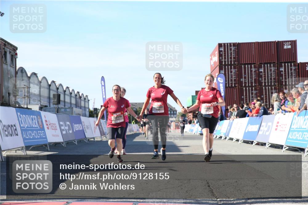 03.10.2025 - Köhlbrandbrückenlauf Jannik Wohlers http://msf.ph/oto/9128155 03.10.2025 13:38:06 Ziel 5188, 5343, 5409, 5632, 6515 meine-sportfotos.de