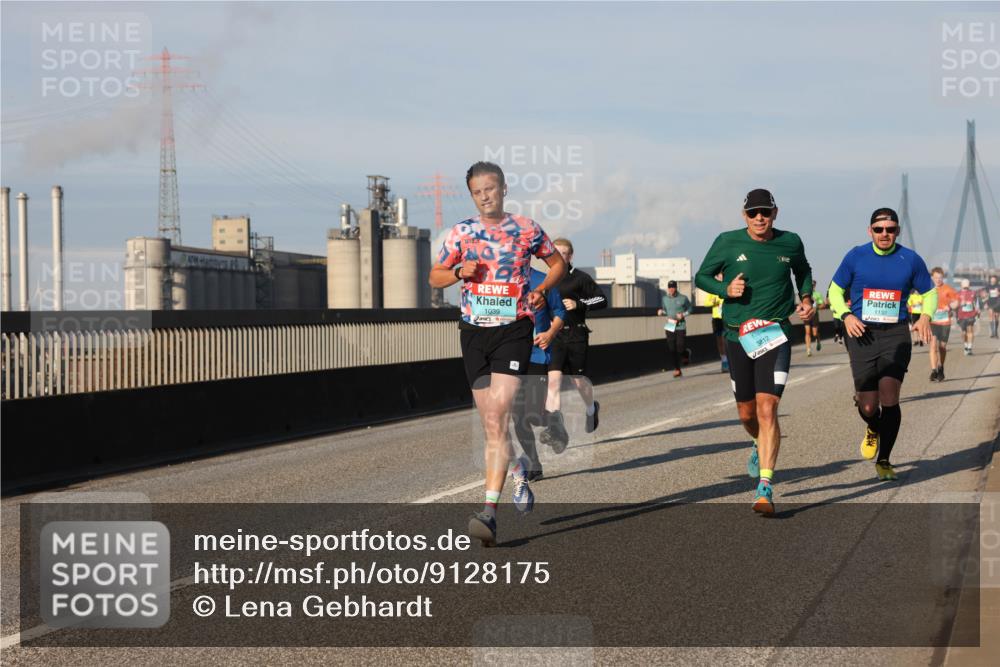 03.10.2025 - Köhlbrandbrückenlauf Lena Gebhardt http://msf.ph/oto/9128175 03.10.2025 09:48:05 Position 2 1039, 3812, 1132 meine-sportfotos.de