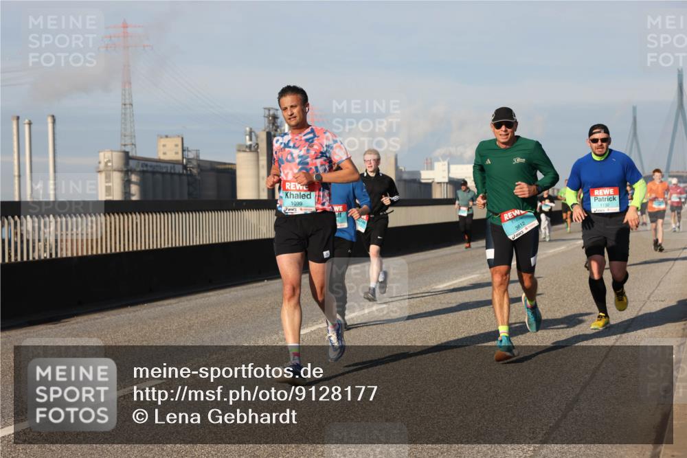03.10.2025 - Köhlbrandbrückenlauf Lena Gebhardt http://msf.ph/oto/9128177 03.10.2025 09:48:05 Position 2 1039, 3812, 1132 meine-sportfotos.de