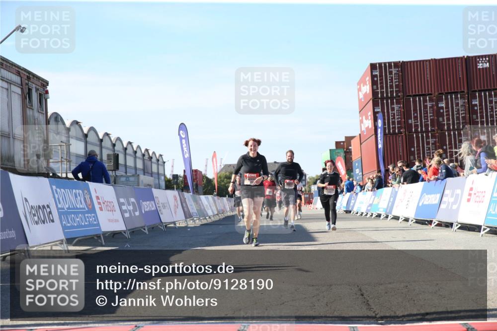 03.10.2025 - Köhlbrandbrückenlauf Jannik Wohlers http://msf.ph/oto/9128190 03.10.2025 13:38:13 Ziel 4435, 5139, 5188, 5335, 5343, 5632, 6515 meine-sportfotos.de