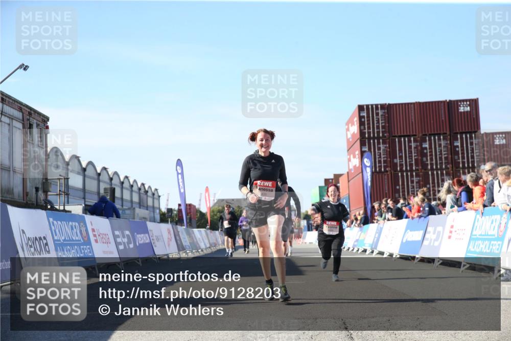 03.10.2025 - Köhlbrandbrückenlauf Jannik Wohlers http://msf.ph/oto/9128203 03.10.2025 13:38:15 Ziel 4435, 5139, 5188, 5335, 5343, 5632, 6515 meine-sportfotos.de