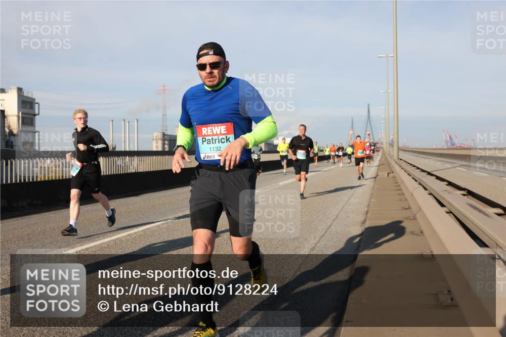 03.10.2025 - Köhlbrandbrückenlauf Lena Gebhardt http://msf.ph/oto/9128224 03.10.2025 09:48:08 Position 2 1132 meine-sportfotos.de