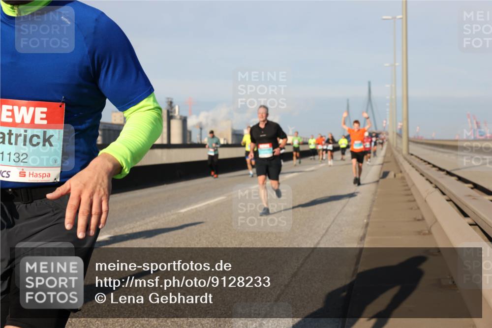 03.10.2025 - Köhlbrandbrückenlauf Lena Gebhardt http://msf.ph/oto/9128233 03.10.2025 09:48:08 Position 2 1132 meine-sportfotos.de