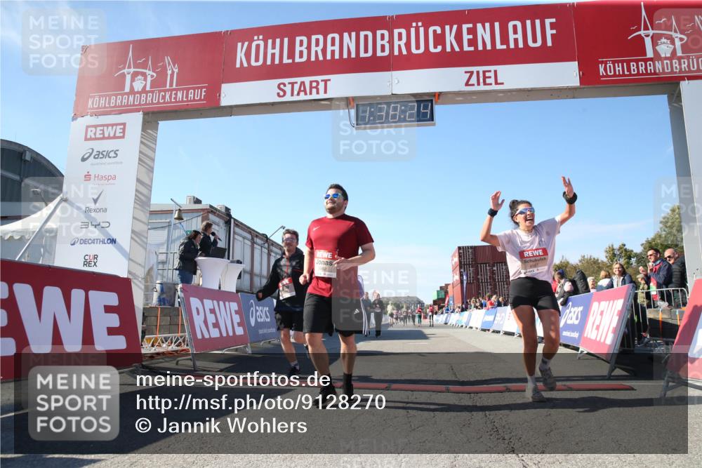 03.10.2025 - Köhlbrandbrückenlauf Jannik Wohlers http://msf.ph/oto/9128270 03.10.2025 13:38:24 Ziel 4435, 4697, 5139, 5335, 5439, 5509, 6581, 6582, 6583 meine-sportfotos.de