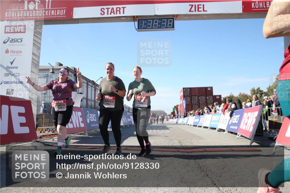 03.10.2025 - Köhlbrandbrückenlauf Jannik Wohlers http://msf.ph/oto/9128330 03.10.2025 13:38:38 Ziel 4697, 4884, 5564, 5590, 5591, 6179, 6201 meine-sportfotos.de