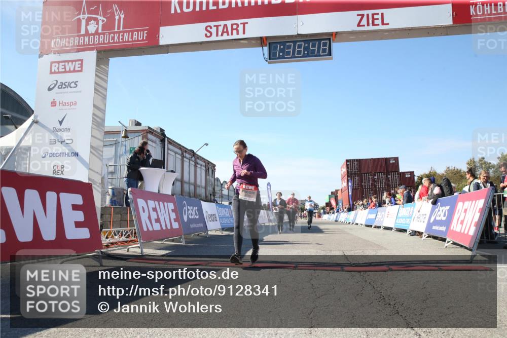 03.10.2025 - Köhlbrandbrückenlauf Jannik Wohlers http://msf.ph/oto/9128341 03.10.2025 13:38:48 Ziel 4723, 5529, 5533, 6640 meine-sportfotos.de