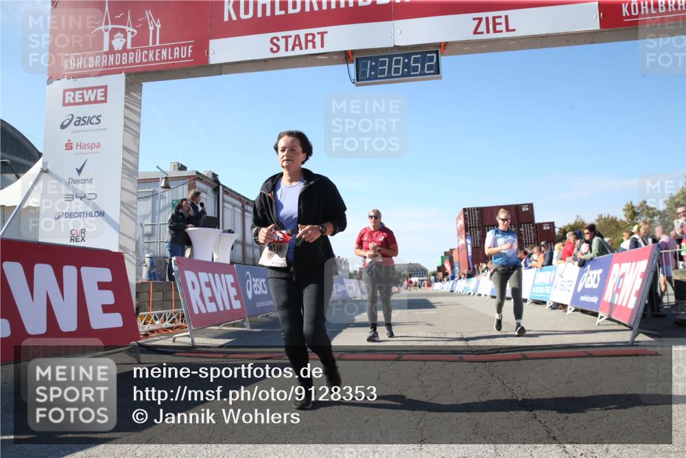 03.10.2025 - Köhlbrandbrückenlauf Jannik Wohlers http://msf.ph/oto/9128353 03.10.2025 13:38:53 Ziel 4723, 5529, 5533, 5584, 6030, 6640 meine-sportfotos.de