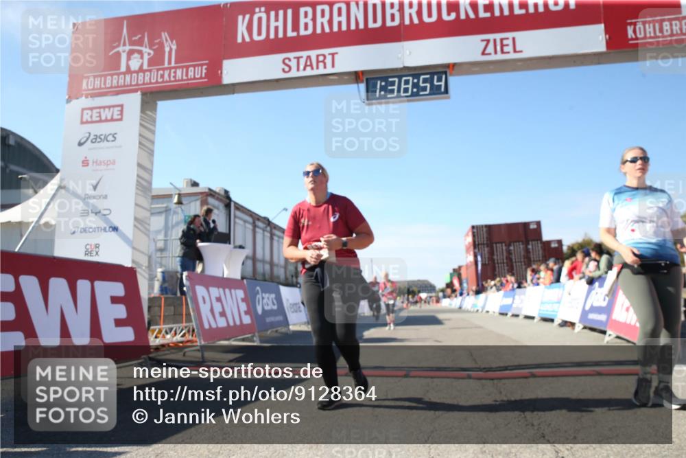 03.10.2025 - Köhlbrandbrückenlauf Jannik Wohlers http://msf.ph/oto/9128364 03.10.2025 13:38:55 Ziel 4723, 5529, 5533, 5584, 6030, 6640 meine-sportfotos.de