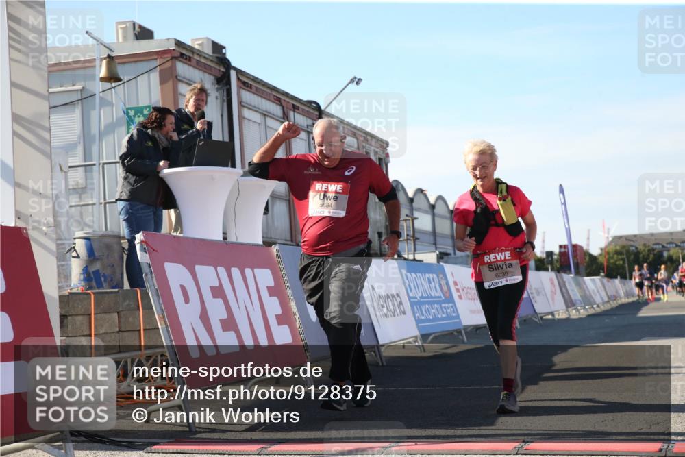 03.10.2025 - Köhlbrandbrückenlauf Jannik Wohlers http://msf.ph/oto/9128375 03.10.2025 13:38:58 Ziel 5529, 5533, 5584, 6030, 6640 meine-sportfotos.de