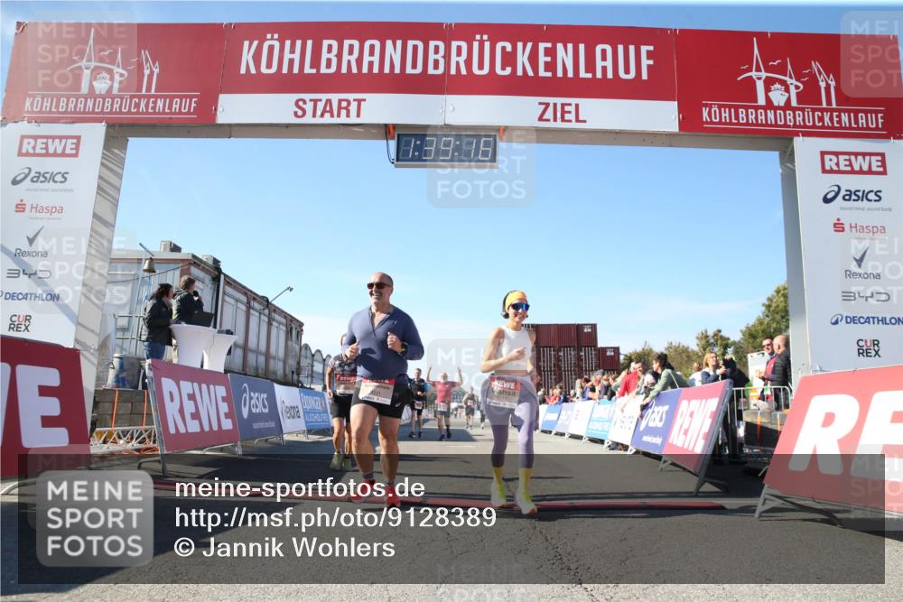 03.10.2025 - Köhlbrandbrückenlauf Jannik Wohlers http://msf.ph/oto/9128389 03.10.2025 13:39:17 Ziel 4531, 4789, 5111, 5766, 5988, 5989, 5998 meine-sportfotos.de