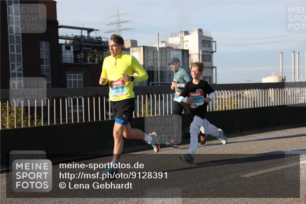 03.10.2025 - Köhlbrandbrückenlauf Lena Gebhardt http://msf.ph/oto/9128391 03.10.2025 09:48:13 Position 2 1111, 1173 meine-sportfotos.de
