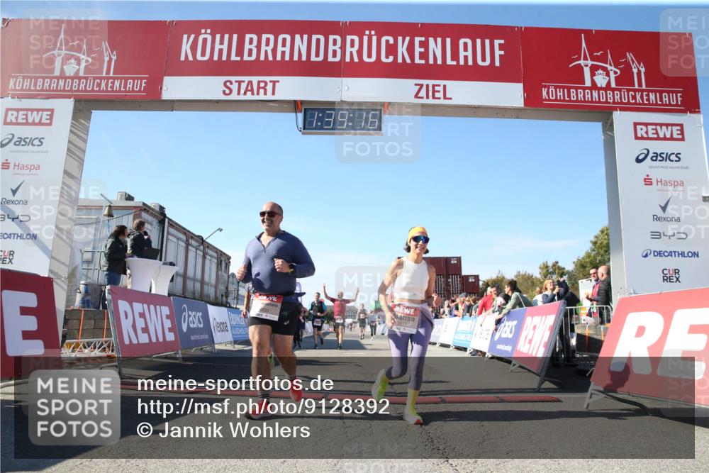 03.10.2025 - Köhlbrandbrückenlauf Jannik Wohlers http://msf.ph/oto/9128392 03.10.2025 13:39:17 Ziel 4531, 4789, 5111, 5766, 5988, 5989, 5998 meine-sportfotos.de
