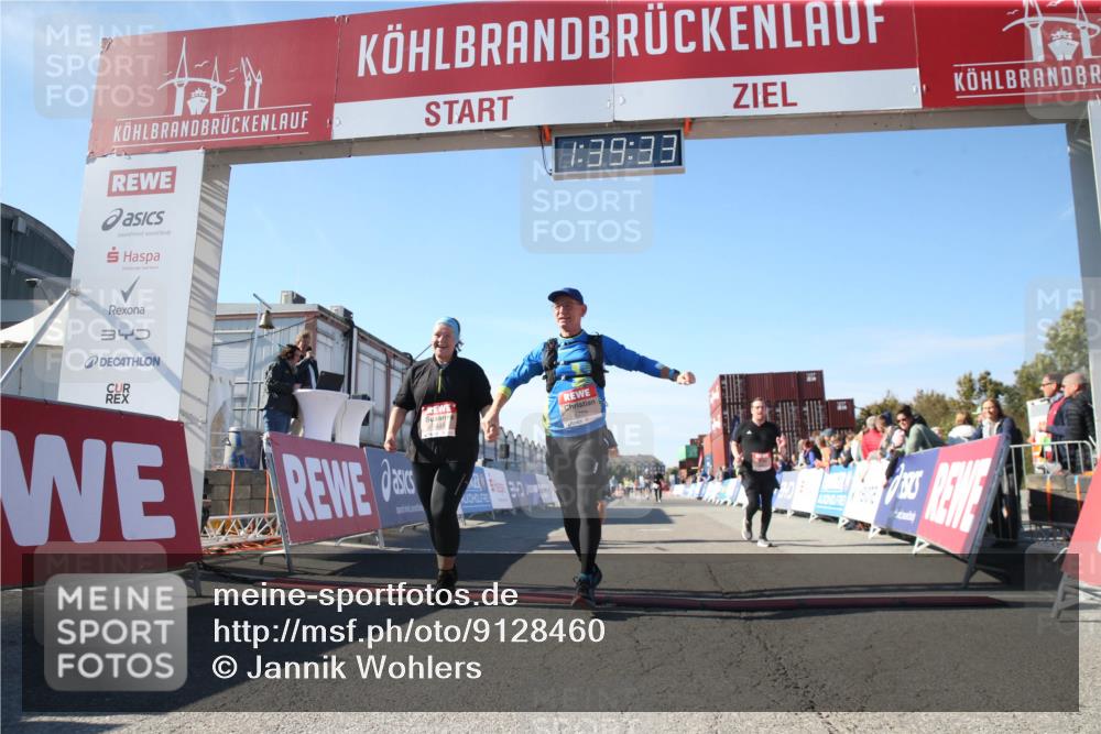 03.10.2025 - Köhlbrandbrückenlauf Jannik Wohlers http://msf.ph/oto/9128460 03.10.2025 13:39:33 Ziel 4621, 5135, 5176, 5444, 5741, 5745, 5991, 5998, 6259, 6560 meine-sportfotos.de