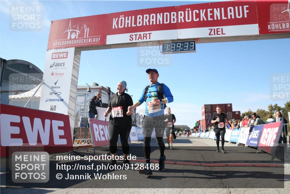 03.10.2025 - Köhlbrandbrückenlauf Jannik Wohlers http://msf.ph/oto/9128468 03.10.2025 13:39:34 Ziel 4621, 5135, 5176, 5444, 5741, 5745, 5991, 6259, 6560 meine-sportfotos.de