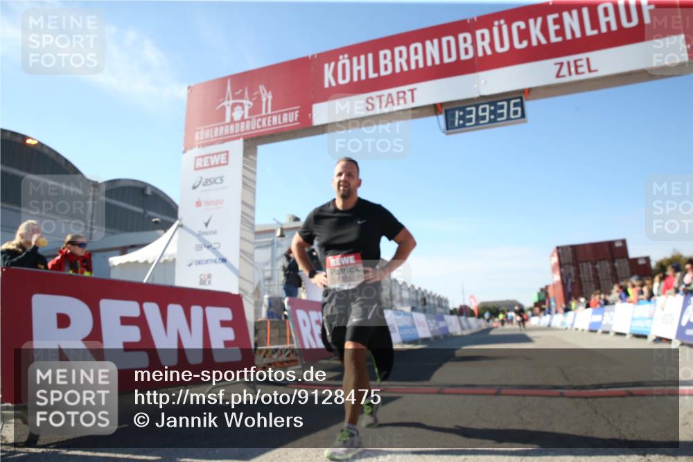 03.10.2025 - Köhlbrandbrückenlauf Jannik Wohlers http://msf.ph/oto/9128475 03.10.2025 13:39:37 Ziel 4621, 5135, 5176, 5444, 5991, 6259 meine-sportfotos.de
