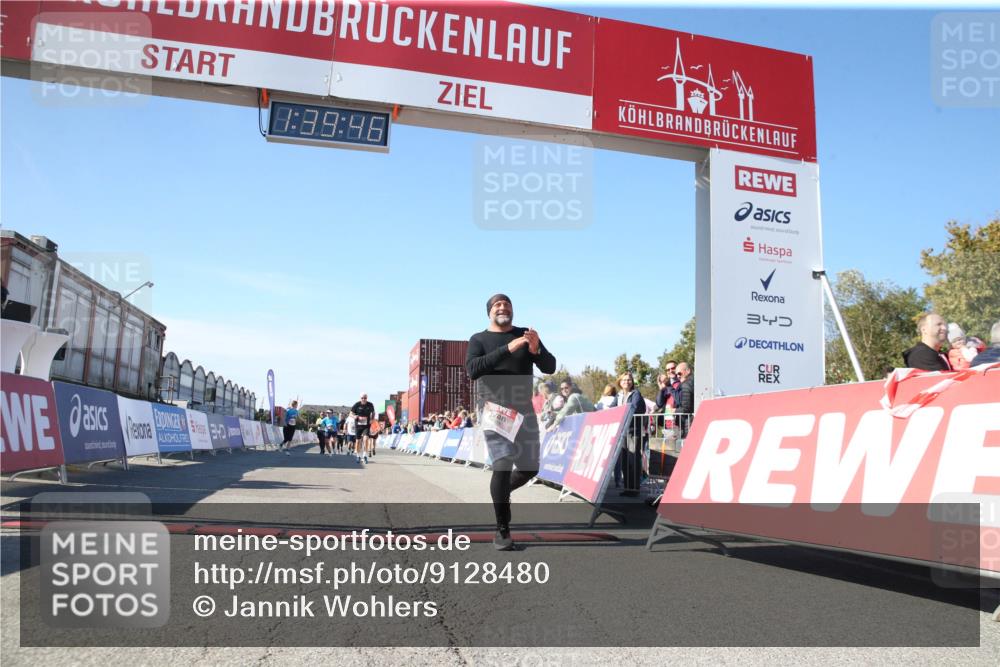 03.10.2025 - Köhlbrandbrückenlauf Jannik Wohlers http://msf.ph/oto/9128480 03.10.2025 13:39:47 Ziel 5264, 5508, 5565, 5566, 6399, 6400 meine-sportfotos.de