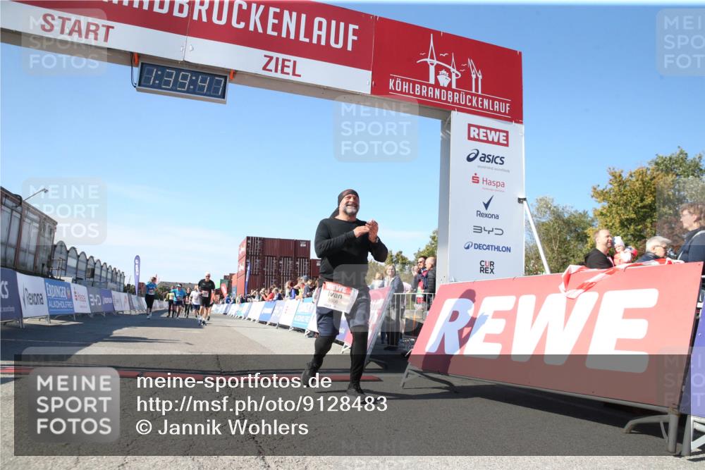 03.10.2025 - Köhlbrandbrückenlauf Jannik Wohlers http://msf.ph/oto/9128483 03.10.2025 13:39:47 Ziel 5264, 5508, 5565, 5566, 6399, 6400 meine-sportfotos.de