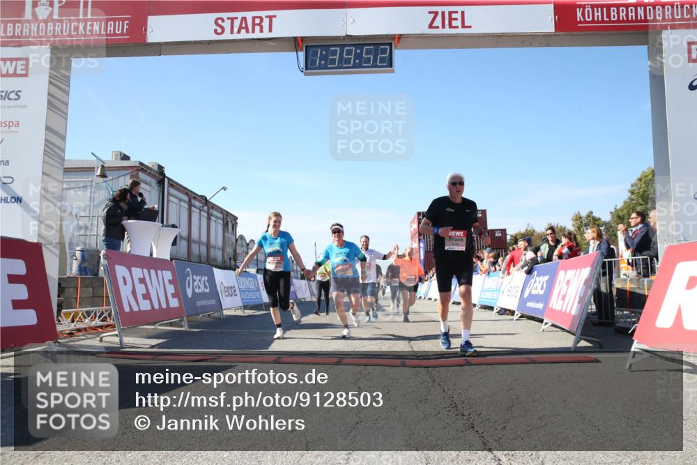 03.10.2025 - Köhlbrandbrückenlauf Jannik Wohlers http://msf.ph/oto/9128503 03.10.2025 13:39:52 Ziel 5264, 5484, 5487, 5508, 5565, 5566, 6399, 6400, 6401, 6403 meine-sportfotos.de