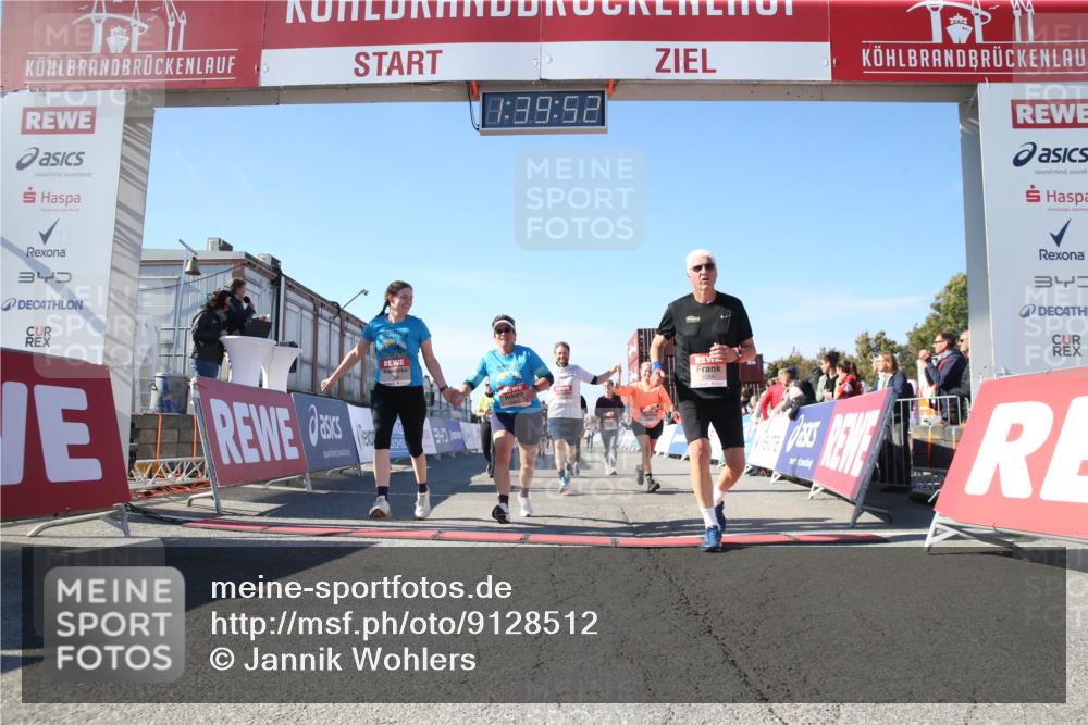 03.10.2025 - Köhlbrandbrückenlauf Jannik Wohlers http://msf.ph/oto/9128512 03.10.2025 13:39:53 Ziel 5264, 5484, 5487, 5508, 5565, 5566, 6399, 6400, 6401, 6403, 6522 meine-sportfotos.de