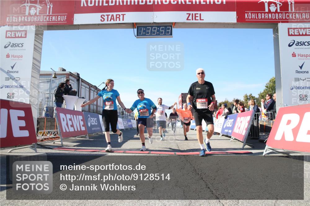 03.10.2025 - Köhlbrandbrückenlauf Jannik Wohlers http://msf.ph/oto/9128514 03.10.2025 13:39:53 Ziel 5264, 5484, 5487, 5508, 5565, 5566, 6399, 6400, 6401, 6403, 6522 meine-sportfotos.de