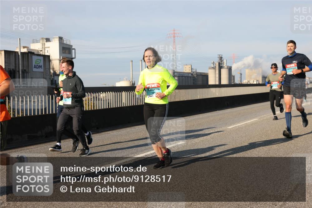 03.10.2025 - Köhlbrandbrückenlauf Lena Gebhardt http://msf.ph/oto/9128517 03.10.2025 09:48:20 Position 2 1312 meine-sportfotos.de