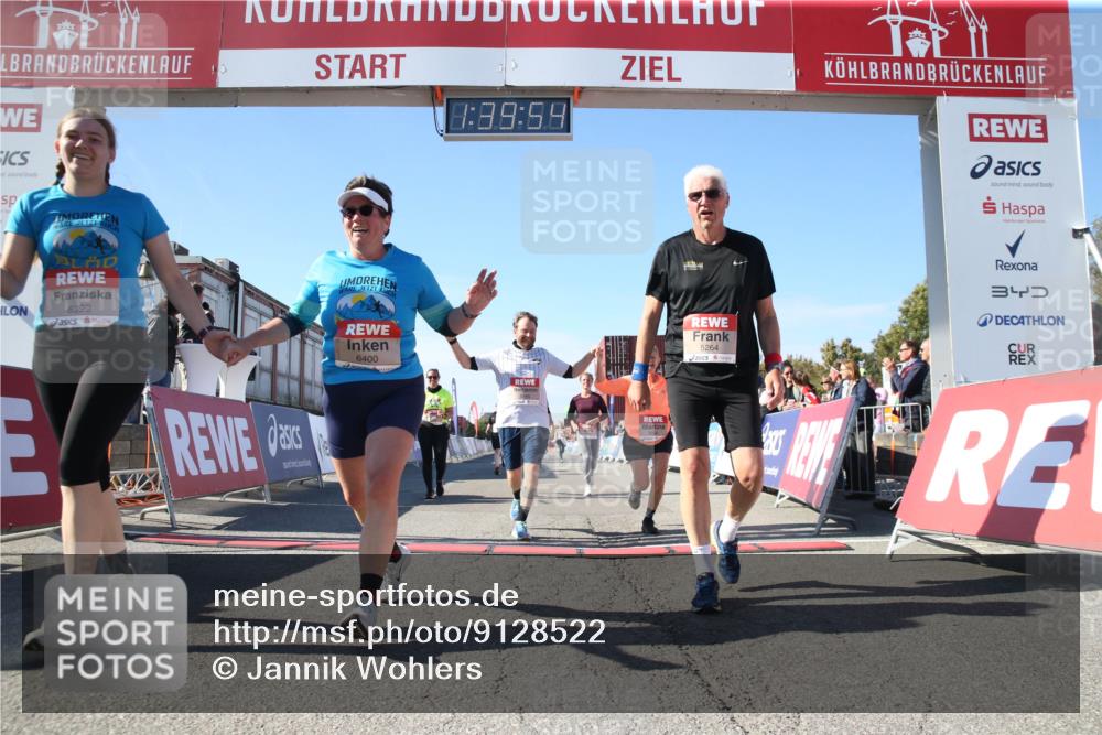 03.10.2025 - Köhlbrandbrückenlauf Jannik Wohlers http://msf.ph/oto/9128522 03.10.2025 13:39:54 Ziel 5264, 5484, 5487, 5508, 5565, 5566, 6399, 6400, 6401, 6403, 6522 meine-sportfotos.de