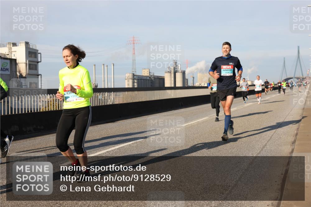 03.10.2025 - Köhlbrandbrückenlauf Lena Gebhardt http://msf.ph/oto/9128529 03.10.2025 09:48:20 Position 2 1312, 3138 meine-sportfotos.de