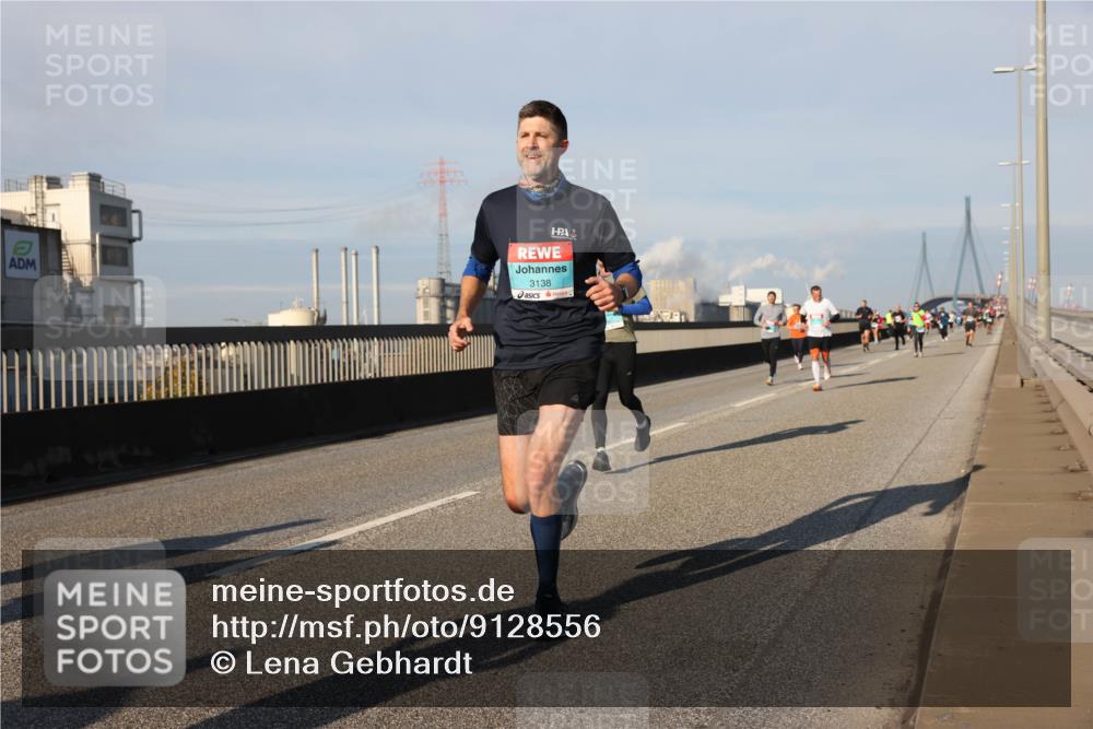 03.10.2025 - Köhlbrandbrückenlauf Lena Gebhardt http://msf.ph/oto/9128556 03.10.2025 09:48:21 Position 2 3138 meine-sportfotos.de