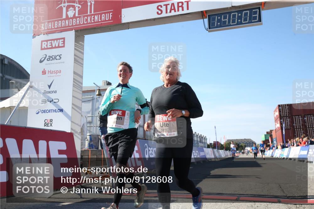 03.10.2025 - Köhlbrandbrückenlauf Jannik Wohlers http://msf.ph/oto/9128608 03.10.2025 13:40:03 Ziel 5252, 5484, 5487, 5565, 5566, 5831, 5832, 5835, 5990, 6109, 6401, 6403, 6522 meine-sportfotos.de