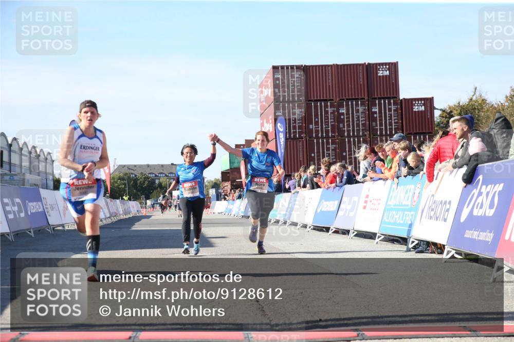 03.10.2025 - Köhlbrandbrückenlauf Jannik Wohlers http://msf.ph/oto/9128612 03.10.2025 13:40:07 Ziel 5252, 5487, 5831, 5832, 5835, 5990, 6109, 6522 meine-sportfotos.de