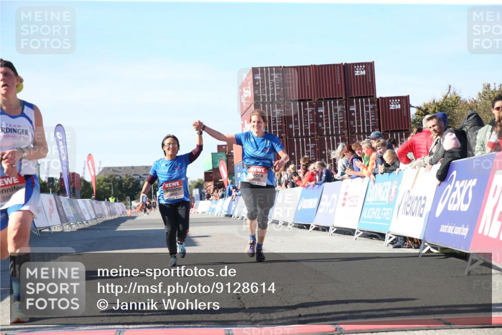 03.10.2025 - Köhlbrandbrückenlauf Jannik Wohlers http://msf.ph/oto/9128614 03.10.2025 13:40:08 Ziel 5252, 5831, 5832, 5835, 5990, 6109, 6522 meine-sportfotos.de