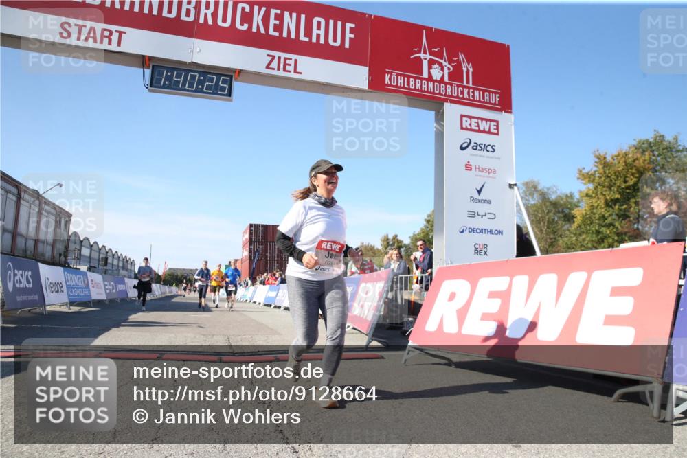 03.10.2025 - Köhlbrandbrückenlauf Jannik Wohlers http://msf.ph/oto/9128664 03.10.2025 13:40:26 Ziel 5270, 5613, 6245, 6278, 6284 meine-sportfotos.de