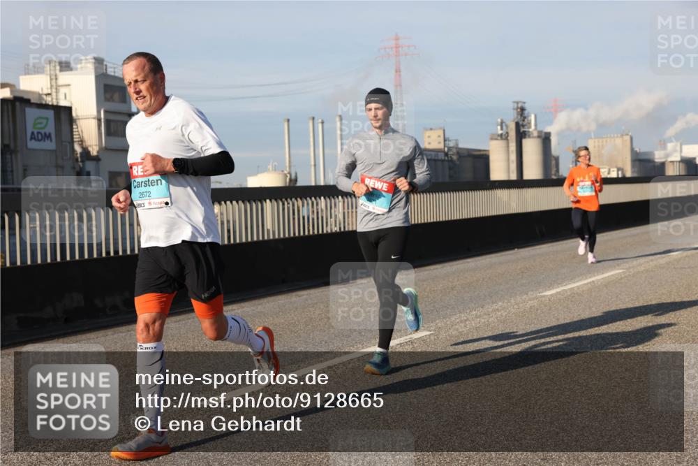 03.10.2025 - Köhlbrandbrückenlauf Lena Gebhardt http://msf.ph/oto/9128665 03.10.2025 09:48:26 Position 2 2672 meine-sportfotos.de