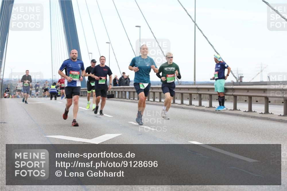 03.10.2025 - Köhlbrandbrückenlauf Lena Gebhardt http://msf.ph/oto/9128696 03.10.2025 15:23:34 Position 2  meine-sportfotos.de
